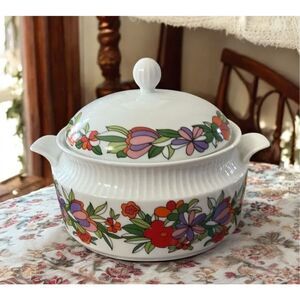 Vintage MCM Kaiser casserole dish with lid floral print